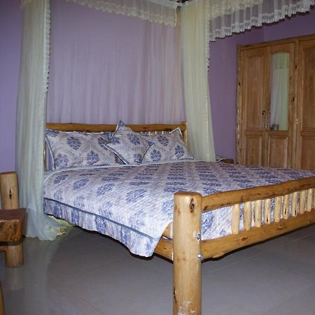 Baker'S Fort Hotel Gulu Extérieur photo